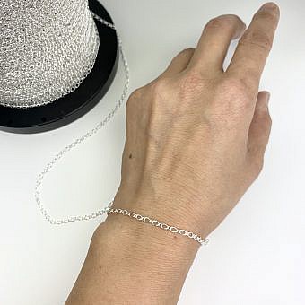 Alternative view of 2.50mm 1:1 Twisted Figure 8 Curb Chain By the Meter Sterling Silver .925