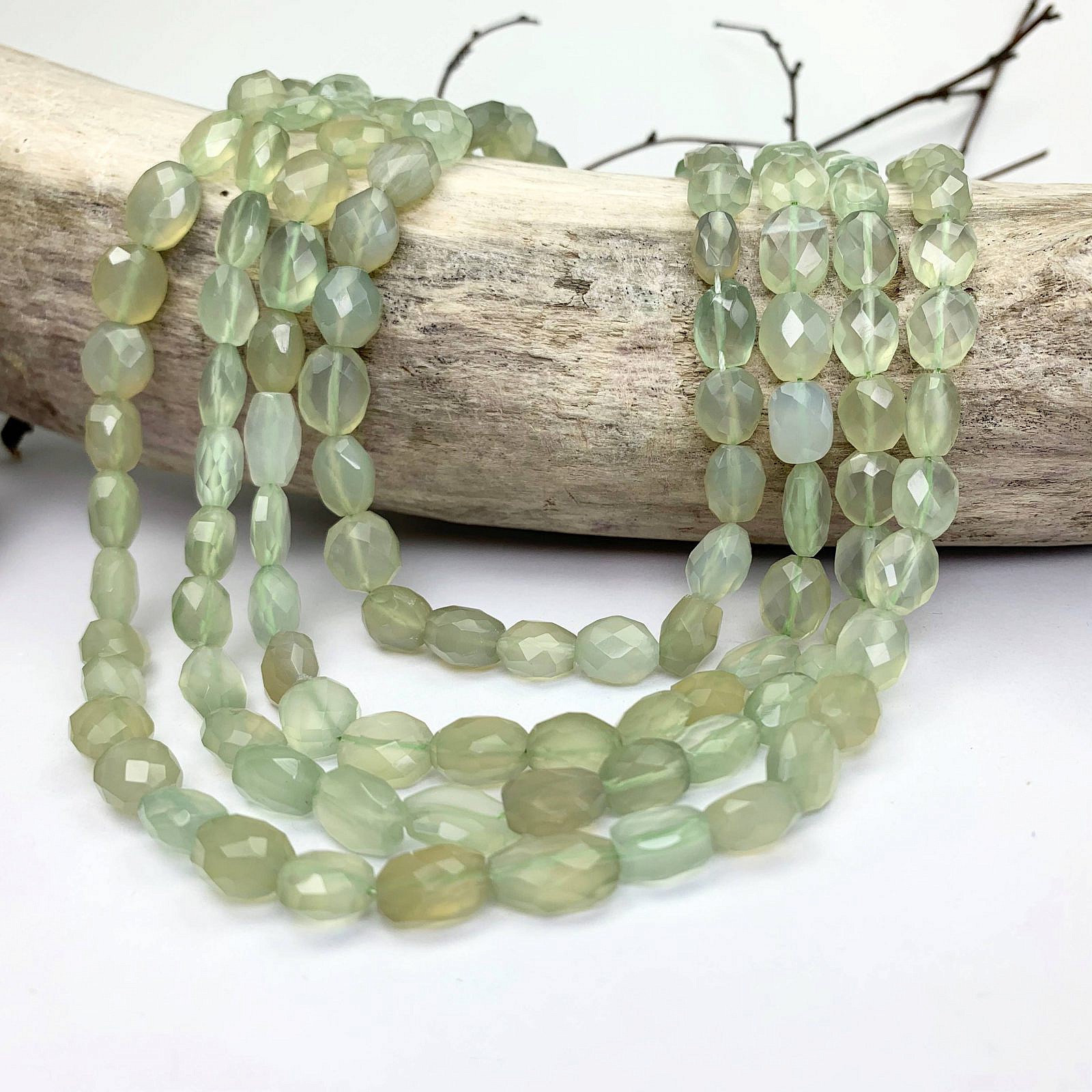 8x11mm Irregular Faceted Oval Green Chalcedony Beads