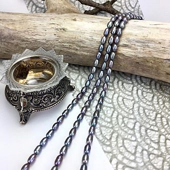 5.5x8mm Dyed Greyish Purple Rice Freshwater Pearls Beads