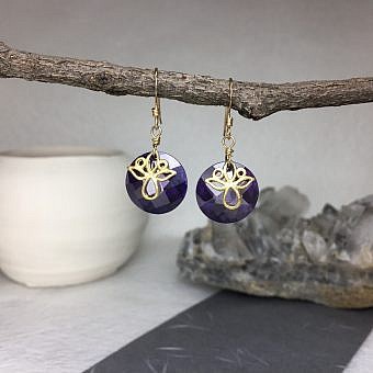 Alternative view of Medium Trillium Flower Drop Brushed 14kt Gold Vermeille Amoracast - Connectors Pendants Charms