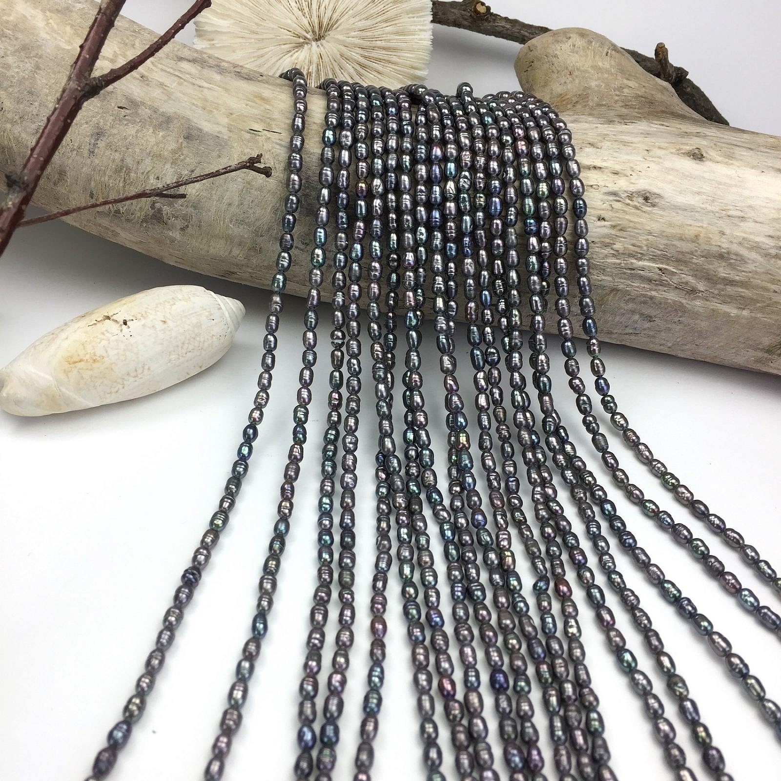 3.5x4mm Dyed Greyish Purple Rice Freshwater Pearls Beads