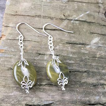 Alternative view of Floral Reversible Iris and Lotus Cails Sterling Silver .925 Amoracast