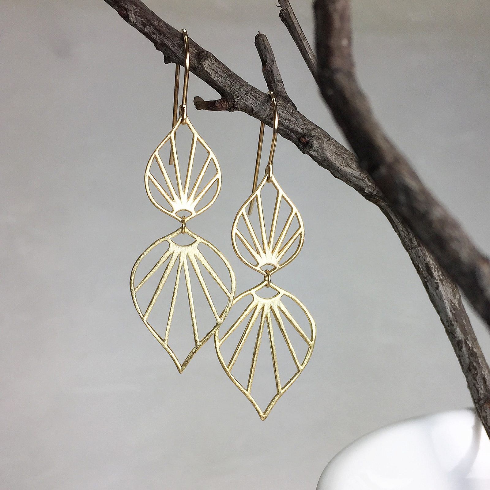 Large Deco Palm Leaf Brushed 14kt Gold Vermeille Amoracast - Pendants Charms - Image 3