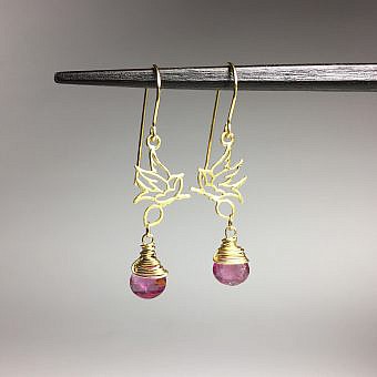 Alternative view of Nesting Sparrow Bird Brushed 14kt Gold Vermeille Amoracast - Connectors Pendants Charms