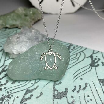 Alternative view of Sea Turtle Brushed 14kt Gold Vermeille Amoracast – Connectors Pendants Charms