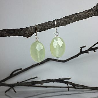 Alternative view of 10x8mm Faceted Oval Serpentine (New Jade) Beads