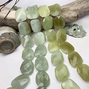 35x30mm Faceted Slab Serpentine (New Jade) Beads