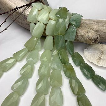 30x21mm Faceted Trapezoid Serpentine (New Jade) Beads