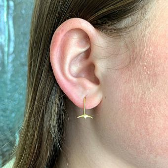 Alternative view of Deco Whale Tail Effortless Hooks Earrings Satin 14kt Gold Vermeille Amoracast