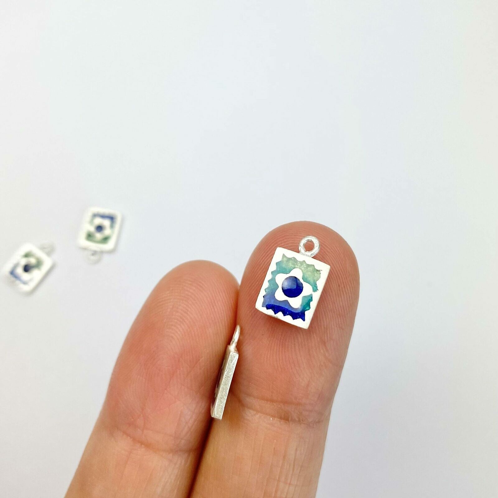 Rectangle Framed Daisy Flower Enamel Gradient Blue Sterling Silver .925 - Pendants Charms - Image 2