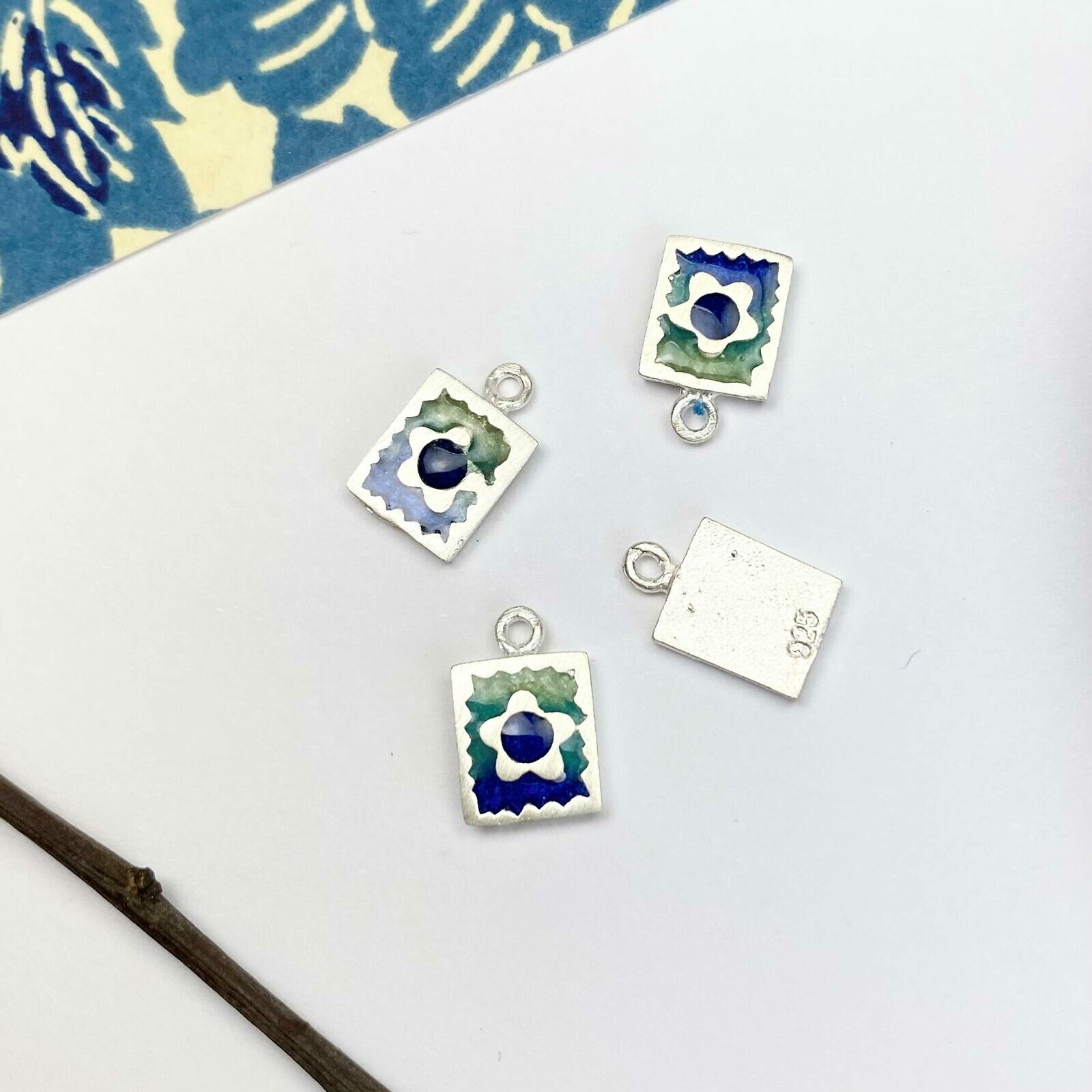 Rectangle Framed Daisy Flower Enamel Gradient Blue Sterling Silver .925 - Pendants Charms