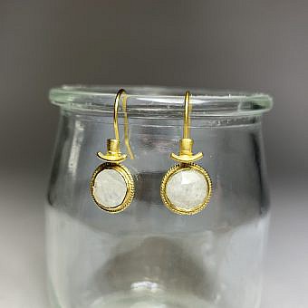 Alternative view of Top Hat Effortless Hooks Earrings Satin 14kt Gold Vermeille Amoracast