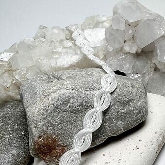 Scalloped White Lace Ribbon