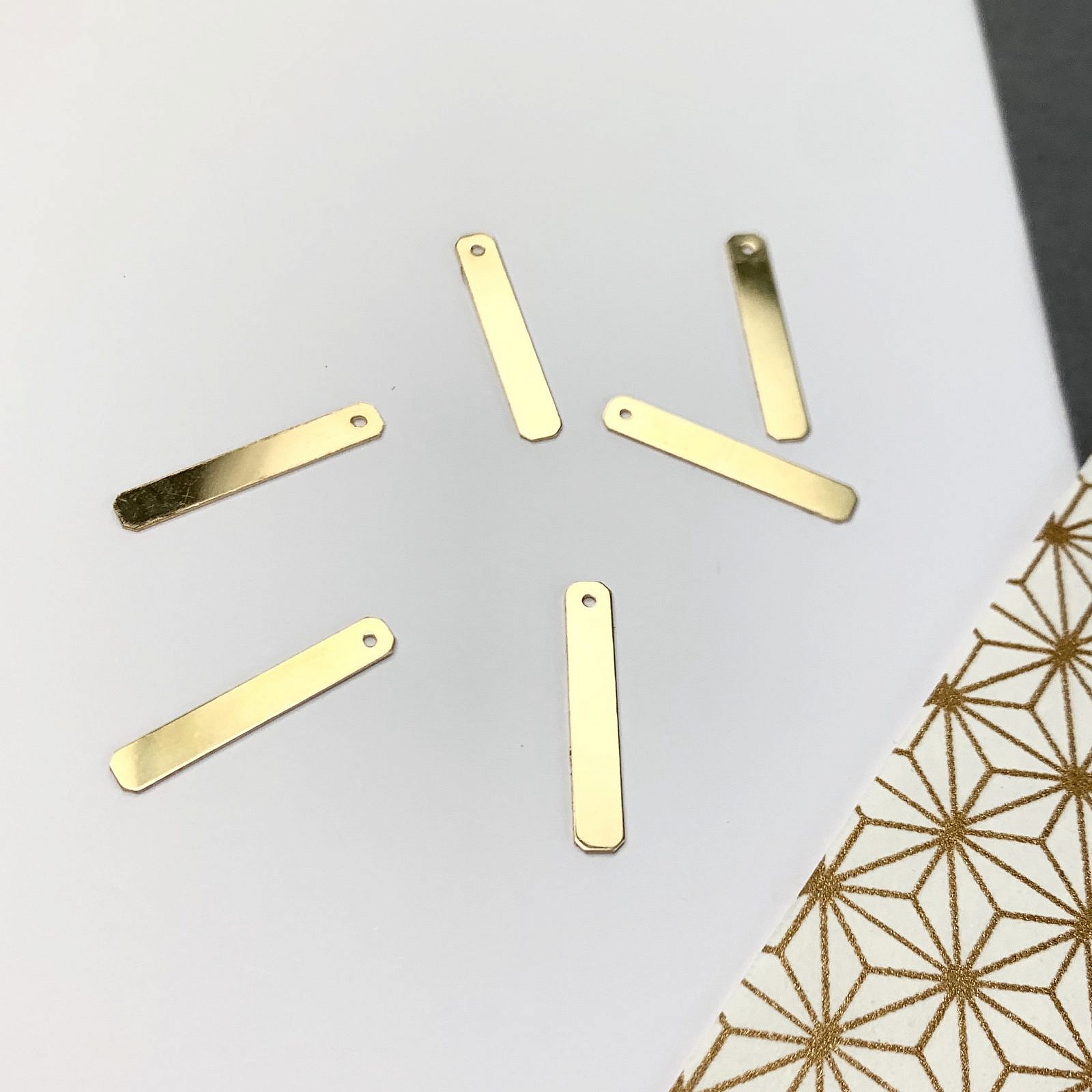 Medium Rounded Rectangle Bar Stamping Disc Blanks 14kt Gold Filled - Pendants