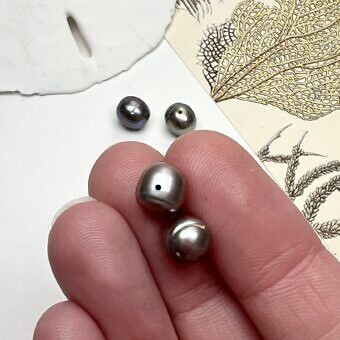 Alternative view of 7x8mm Dyed Grey Potato Freshwater Pearls Paired Beads