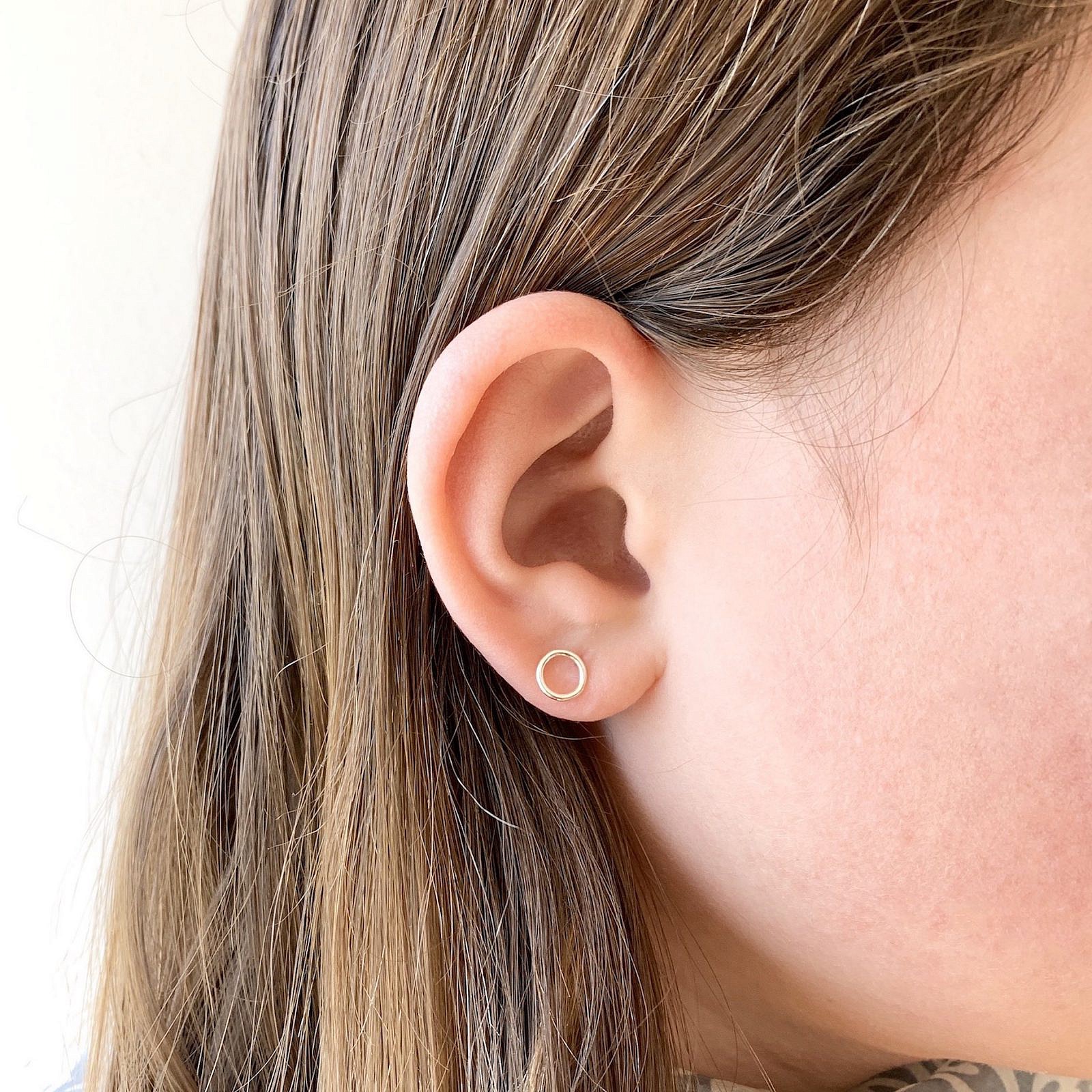 7mm Infinity Circle Studs Earrings Sterling Silver .925 - Image 2