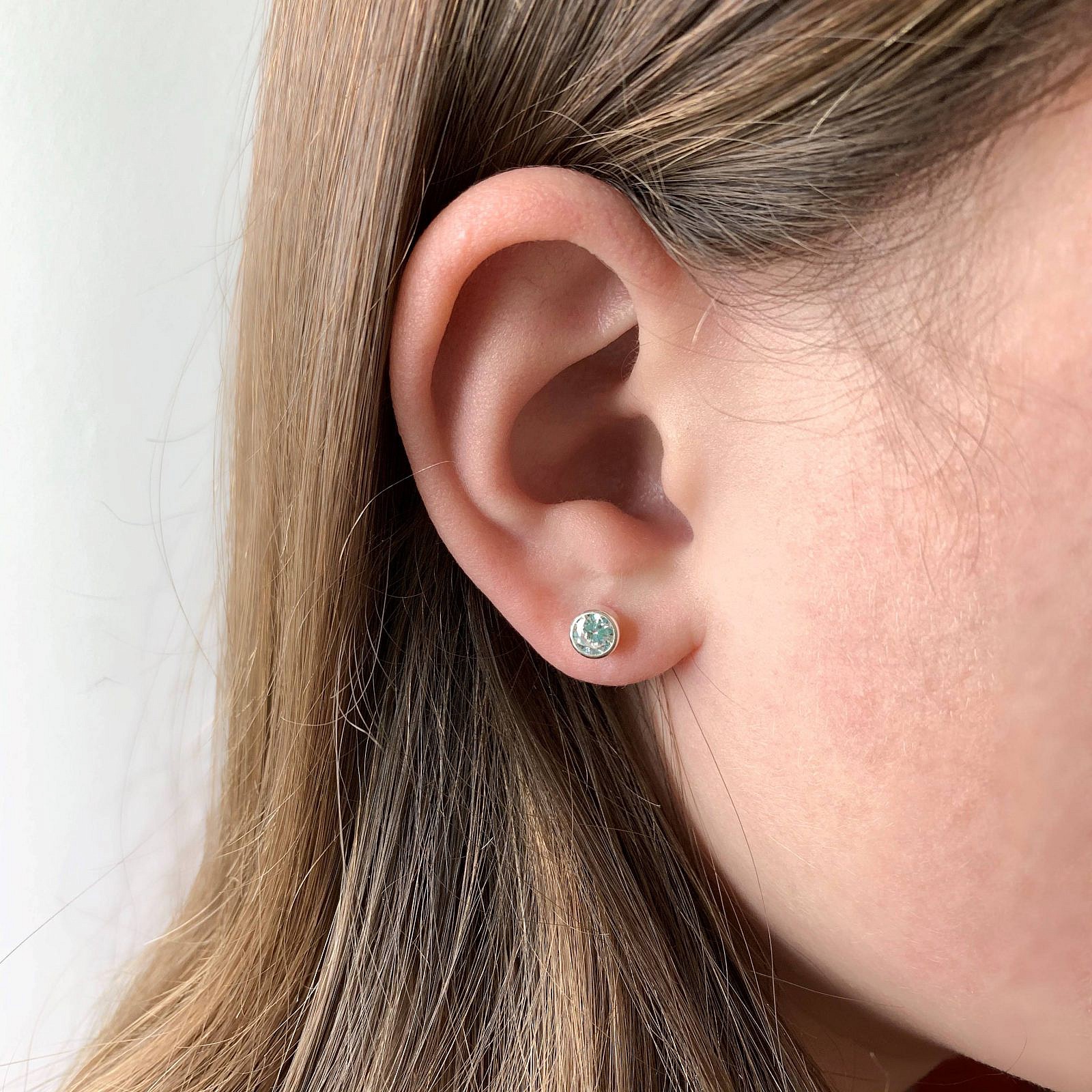 5.5mm Round Clear CZ Crystals Studs Earrings Sterling Silver .925 - Image 2