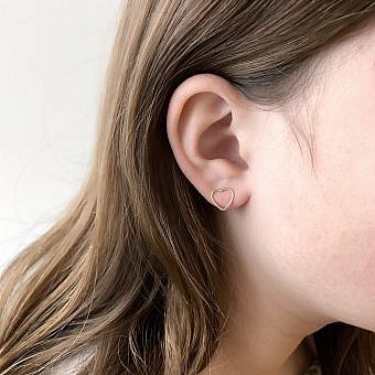Alternative view of Heart Bubble Studs Earrings 14kt Gold Filled