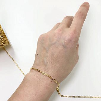Alternative view of 2.5mm Heavy Rectangle Paperclip Chain By the Meter 14kt Gold Filled
