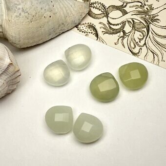 13mm Serpentine (New Jade) Paired Faceted Sweetheart Drop Top Drilled Beads