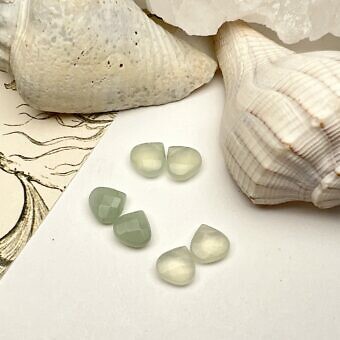 Serpentine paired beads