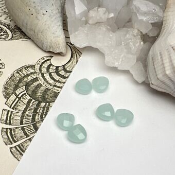 chalcedony paired beads