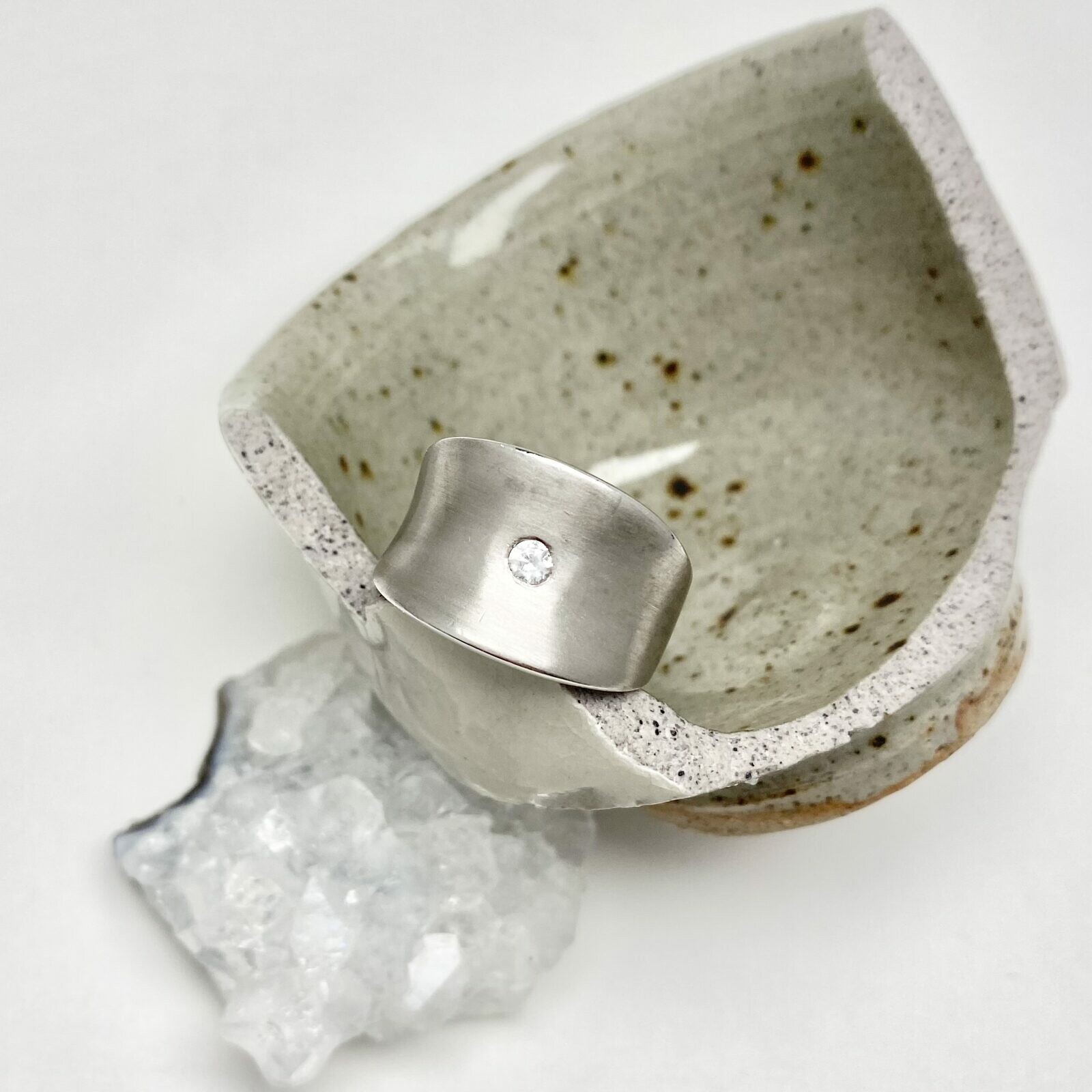 Curves Rings with Stone Brushed Rhodium Plated Sterling Silver .925 - Image 3