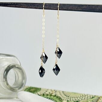 Alternative view of 10x7mm Black Faceted Diamond Cubic Zirconia Crystals Beads