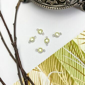 4mm Peridot Round Bezel Set CZ Crystal Sterling Silver .925 Birthstones - Connectors Pendants Charms (August)