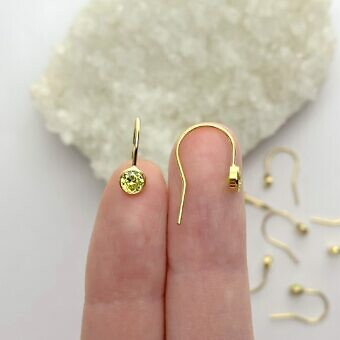 feo8g-4mm-peridot-bezel-set-cz-crystal-hook-earrings-14kt-gold-filled-birthstones-august-hand
