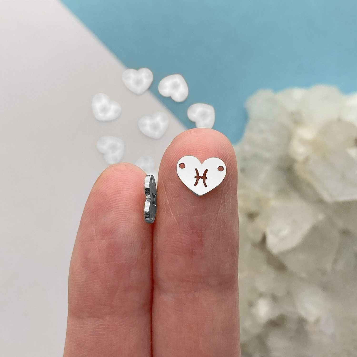 fol3s-pisces-heart-disc-zodiac-sterling-silver-925-connector-pendant-charm-hand