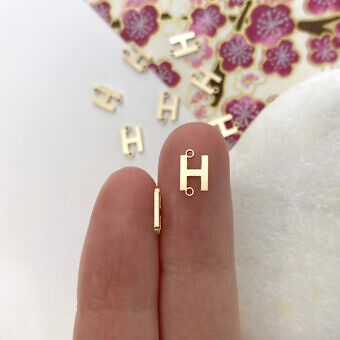 foq7g-letter-h-initials-cut-out-14kt-gold-filled-connector-pendant-charm-hand