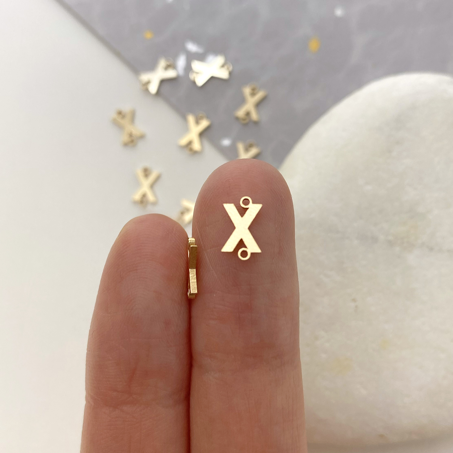 fos3g-letter-x-initials-cut-out-14kt-gold-filled-connector-pendant-charm-hand