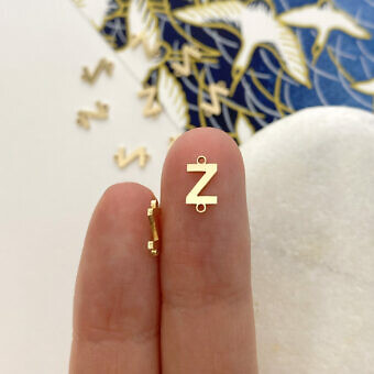 fos5g-letter-z-initials-cut-out-14kt-gold-filled-connector-pendant-charm-hand