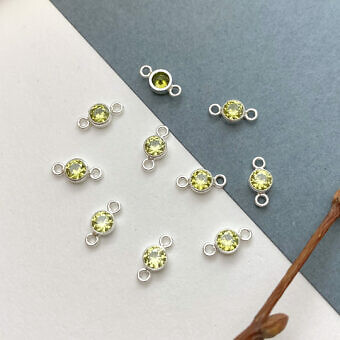 fov9s-3mm-light-green-round-bezel-set-cz-crystal-sterling-silver-925-birthstones-connector-pendant-charm-august