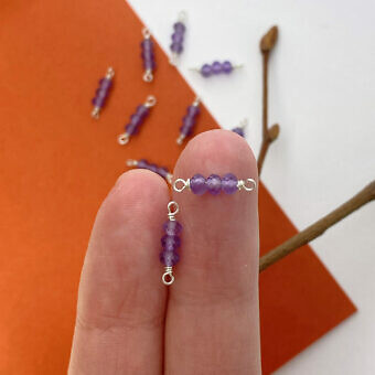 md43s-3mm-triple-amethyst-birthstone-sterling-silver-connectors-pendants-charms-february-hand