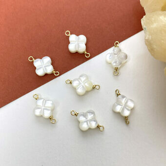fobag-8mm-white-clover-mother-of-pearl-in-14kt-gold-filled-connectors-pendants-charms