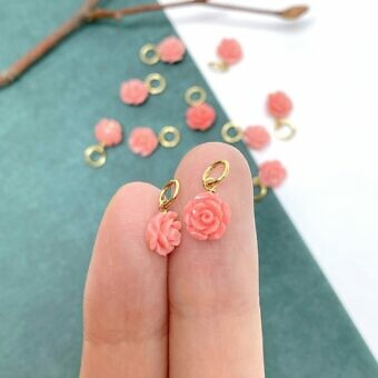 fhm3g-molded-pink-rose-mother-of-pearl-in-14kt-gold-filled-pendants-charms-hand-2