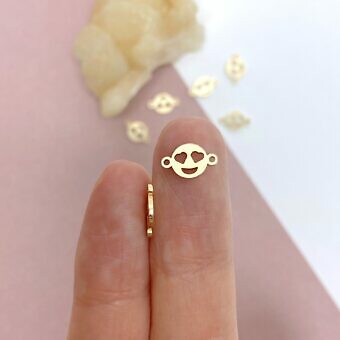 foa35g-heart-eyes-happy-face-14kt-gold-filled-connector-pendant-charm-hand