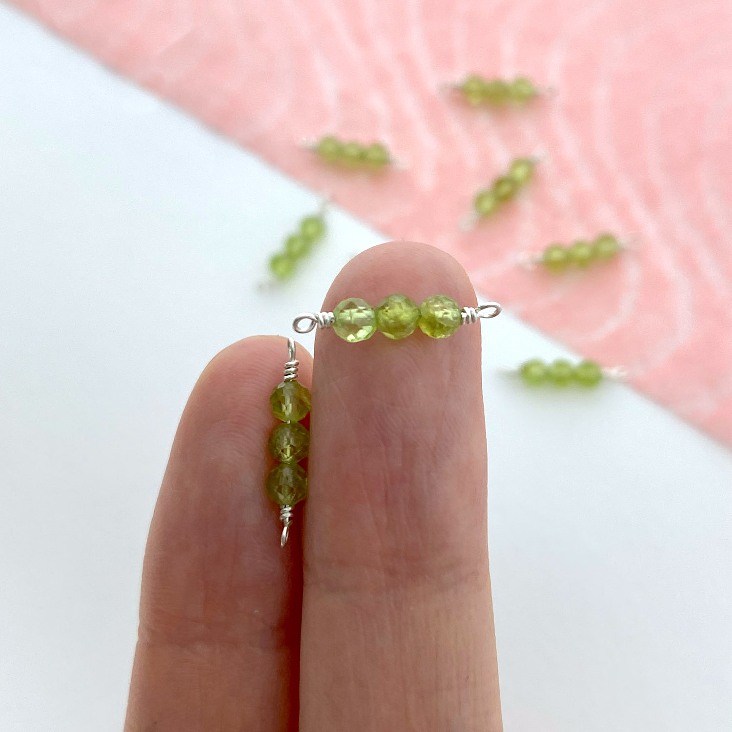 md46s-3mm-triple-peridot-birthstone-sterling-silver-925-connectors-pendants-charms-august-hand
