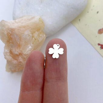 fhn3s-four-leaf-clover-sterling-silver-925-pendants-charms-hand