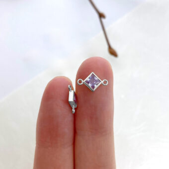 foa21s-4mm-light-purple-diamond-bezel-set-cz-crystal-sterling-silver-925-birthstones-connector-pendant-charm-june-hand