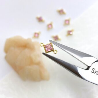 foa25g-4mm-light-pink-diamond-bezel-set-cz-crystal-14kt-gold-filled-birthstones-connector-pendant-charm-october-pliers