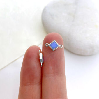 foa31s-4mm-blue-rainbow-fire-opal-synthetic-diamond-bezel-set-sterling-silver-925-connector-pendant-charm-hand