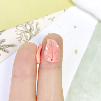 Alternative view of Molded Pink Leaf Mother of Pearl Beads