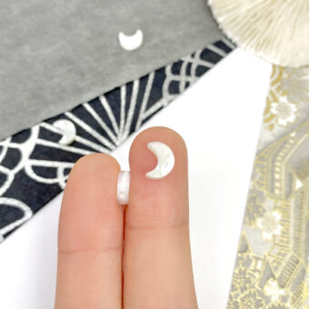 Alternative view of 8mm White Moon Mother of Pearl Beads