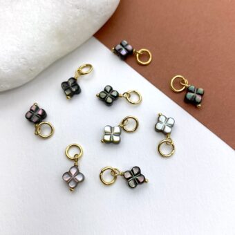 fhr2g-6mm-black-clover-flower-mother-of-pearl-in-14kt-gold-filled-pendants-charms