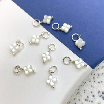 fhr3s-6mm-white-clover-flower-mother-of-pearl-in-sterling-silver-925-pendants-charms