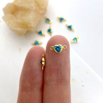 fob12g-4mm-bright-blue-heart-bezel-set-cz-crystals-14kt-gold-filled-birthstones-connectors-pendants-charms-december-hand